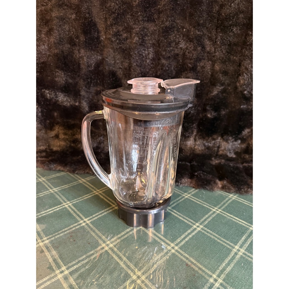 HAMILTON BEACH Wave Action 6 Cups 48 oz Glass Blender Jar, Blade Set & Lid